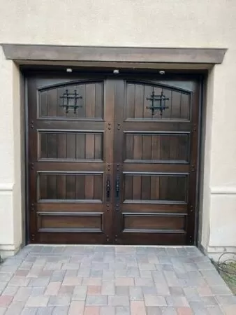 Wood Garage Doors - 1123003